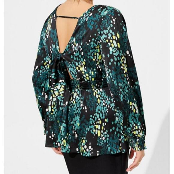 NEW Torrid Satin Surplice Tie Cut Out Back Blouse Multi  1 1X 14-16 - Picture 9 of 9